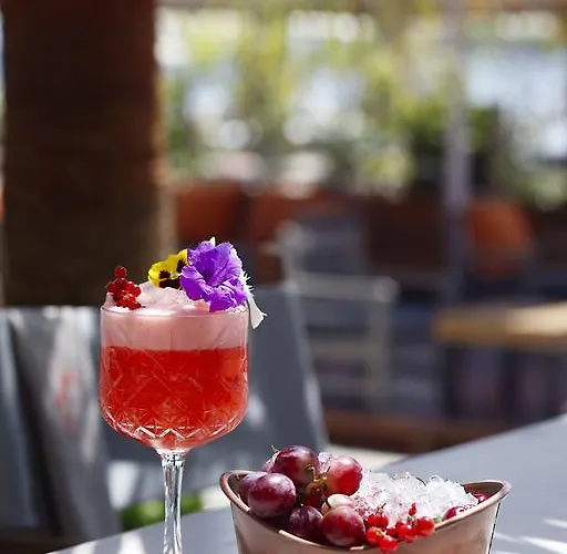 Galen House Отель